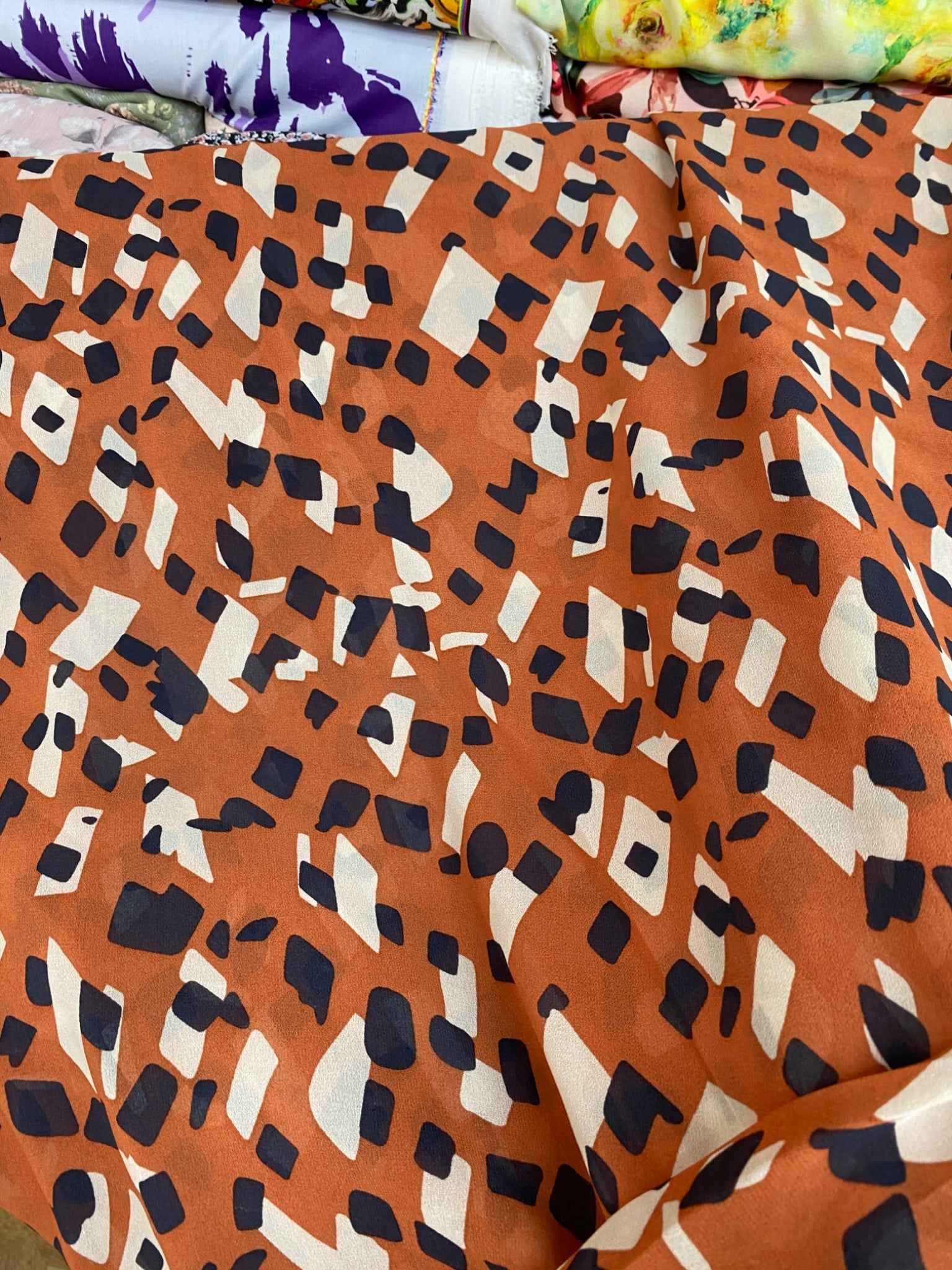 Vải voan chiffon hoa MS4536